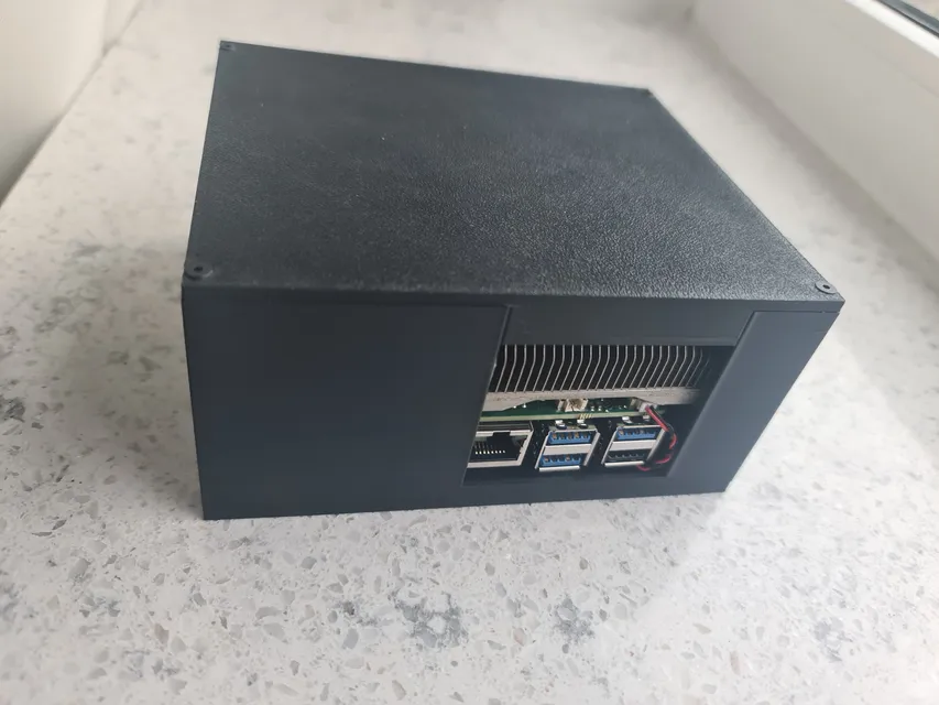 The assembled case.